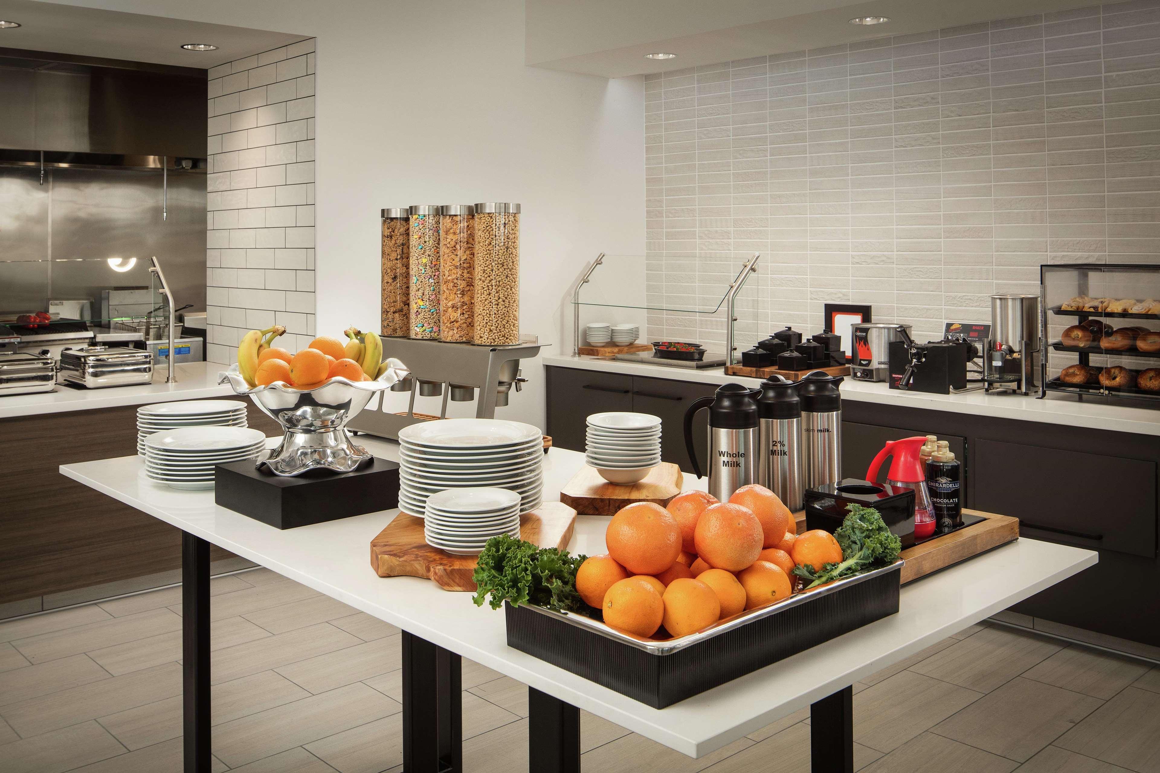 Hilton Garden Inn Sacramento Airport Natomas Exterior photo