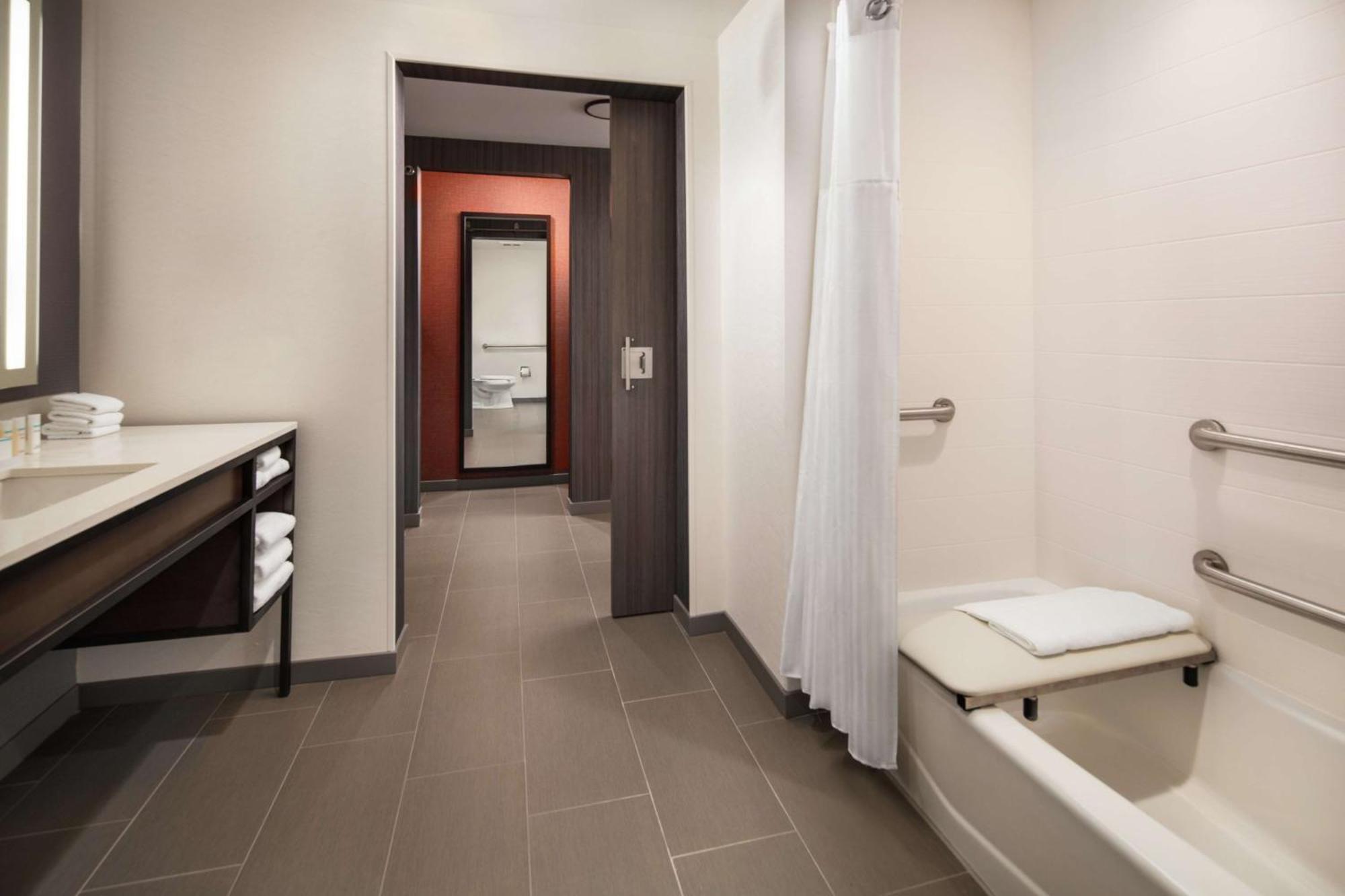 Hilton Garden Inn Sacramento Airport Natomas Exterior photo